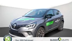 Grau Gebraucht 2023 Renault Captur Techno SUV | 20.290 € (Guter Preis)