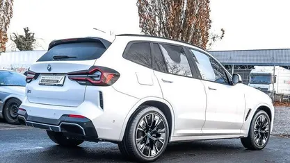 Gebraucht BMW iX3 Performance 210 kW (286 PS) 2024 Weiß SUV