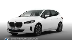 Weiß Gebraucht 2024 BMW 218 Active Tourer Van / Kleinbus | 28.900 € (Superpreis)