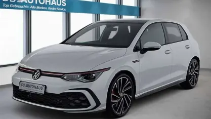 Gebraucht VW Golf VIII GTI 245 PS (180 kW) 2024 Weiß Limousine