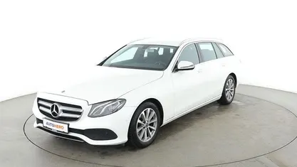 Weiß Gebraucht 2018 Mercedes E200 Avantgarde Kombi | 23.390 € (Fairer Preis)