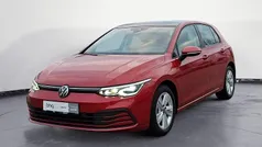 Rot Gebraucht 2021 VW Golf VIII Life Limousine | 21.730 € (Etwas zu teuer)