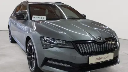 Gebraucht Skoda Superb SportLine 156 PS (114 kW) 2022 Graphitgrau metallic Kombi