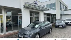 Grau Gebraucht 2022 VW Golf VIII Life Kombi | 24.900 € (Fairer Preis)