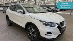 Weiß Gebraucht 2021 Nissan Qashqai Zama SUV | 19.990 € (Fairer Preis)