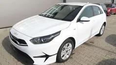 Weiß Neu 2024 Kia Ceed 4 Limousine | 27.990 € (Guter Preis)
