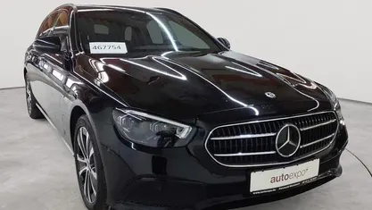 Gebraucht Mercedes E300 Avantgarde 194 PS (142 kW) 2020 Schwarz Kombi