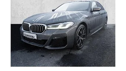 Gebraucht BMW 545e M Sport 394 PS (289 kW) 2021 Limousine