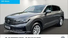Grau Gebraucht 2024 VW Touareg Elegance SUV | 55.980 € (Guter Preis)