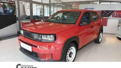 Rot Neu 2025 Fiat Grande Panda Red Kleinwagen | 23.290 € (Guter Preis)