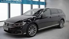 Schwarz Gebraucht 2023 VW Passat GTE Kombi | 23.930 € (Guter Preis)