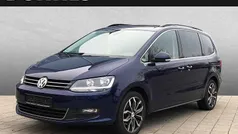 Blau (atlantikblau metallic) Gebraucht 2019 VW Sharan Comfortline Van / Kleinbus | 20.875 € (Fairer Preis)