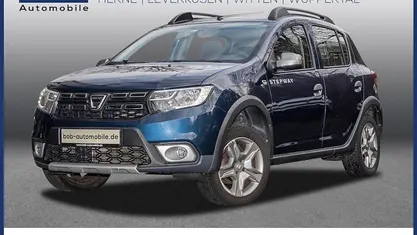 Blau Gebraucht 2016 Dacia Sandero Prestige Limousine | 8.888 € (Fairer Preis)