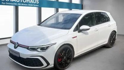 Gebraucht VW Golf VIII GTI 245 PS (180 kW) 2024 Weiß Limousine