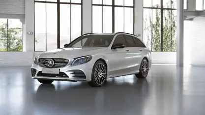 Gebraucht Mercedes C180 AMG 156 PS (114 kW) 2020 Weiß Limousine