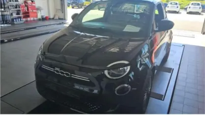 Gebraucht Fiat 500e Icon 69 kW (95 PS) 2023 Schwarz Kleinwagen