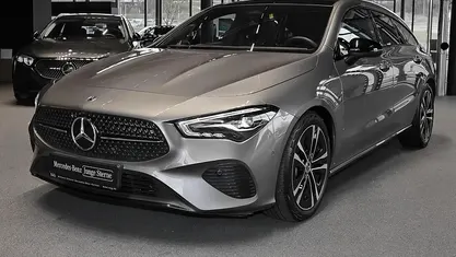 Gebraucht Mercedes CLA180 Shooting Brake Progressive 136 PS (100 kW) 2024 Metalliclack mountaingrau Kombi