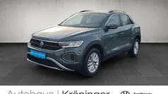 Blau Gebraucht 2024 VW T-Roc Life SUV | 29.990 € (Fairer Preis)