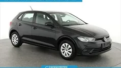 Deep black perleffekt Gebraucht 2024 VW Polo Life Kleinwagen | 20.595 € (Fairer Preis)