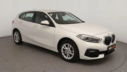 Gebraucht BMW 118 Sport Line 150 PS (110 kW) 2023 Weiß Kleinwagen