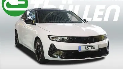 Weiß Gebraucht 2023 Opel Astra GSe Limousine | 28.980 € (Fairer Preis)
