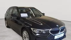 Saphirschwarz metallic Gebraucht 2022 BMW 318 Advantage Kombi | 24.990 € (Guter Preis)