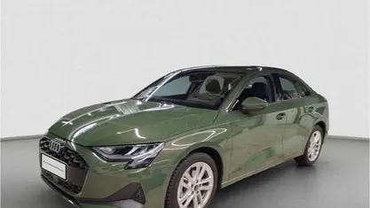 Gebraucht Audi A3 Ambiente 116 PS (85 kW) 2025 Distriktgrün metallic Limousine