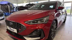 Fantastic red tc Gebraucht 2024 Ford Focus ST Limousine | 37.660 € (Fairer Preis)