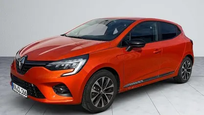 Gebraucht 2023 Renault Clio V Zen Limousine | 14.970 € (Fairer Preis)