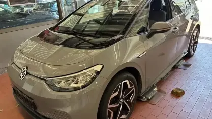 Gebraucht VW ID.3 Pro Performance 150 kW (204 PS) 2023 Grau Kleinwagen