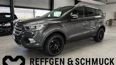 Grau Gebraucht 2017 Ford Kuga Titanium SUV | 16.940 € (Fairer Preis)