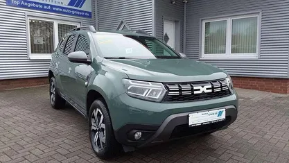 Khaki grün Gebraucht 2024 Dacia Duster Journey SUV | 23.490 € (Fairer Preis)