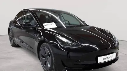Solid black Gebraucht 2022 Tesla Model 3 RWD Limousine | 23.690 € (Guter Preis)
