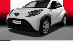 Schneeweiß Gebraucht 2024 Toyota Aygo X-play Kleinwagen | 14.789 € (Guter Preis)