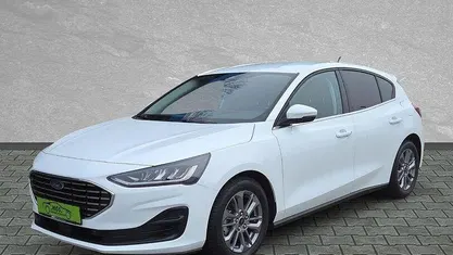 Gebraucht Ford Focus Titanium 125 PS (91 kW) 2024 Frostweiß Limousine