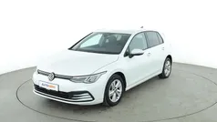 Weiß Gebraucht 2020 VW Golf VIII Life Limousine | 19.020 € (Fairer Preis)