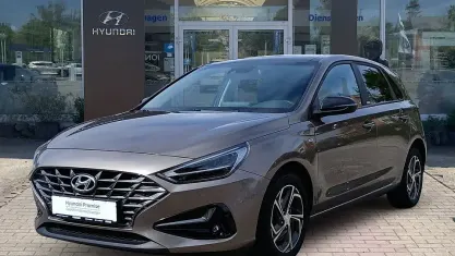 Gebraucht Hyundai i30 159 PS (116 kW) 2021 Silky bronze Limousine