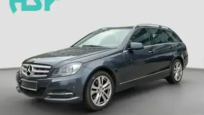 Gebraucht Mercedes 180 156 PS (114 kW) 2013 Blau Limousine