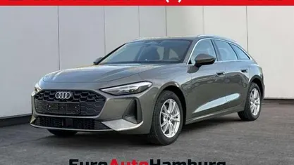 Chronosgrau metallic/grau Neu 2025 Audi A5 Kombi | 52.980 € (Superpreis)