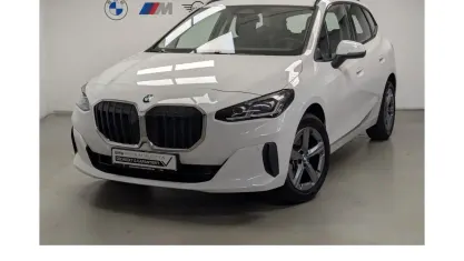 Gebraucht BMW 220 Active Tourer Luxury Line 170 PS (125 kW) 2025 Weiß Van / Kleinbus