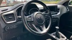 Silber Gebraucht 2020 Kia Ceed Limousine | 14.490 € (Fairer Preis)