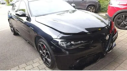 Schwarz Gebraucht 2023 Alfa Romeo Giulia Veloce Limousine | 37.475 € (Guter Preis)