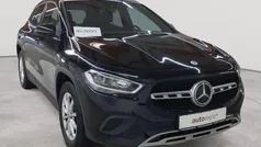 Nachtschwarz Gebraucht 2022 Mercedes GLA180 Style SUV | 25.190 € (Guter Preis)
