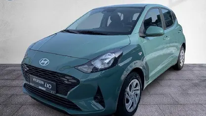 Neu Hyundai i10 Select 63 PS (46 kW) 2025 Mangrove green / mic Kleinwagen