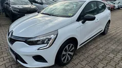 Weiß Gebraucht 2023 Renault Clio V Equilibre Limousine | 13.999 € (Fairer Preis)