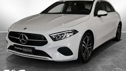 Gebraucht Mercedes A200 Progressive 163 PS (119 kW) 2024 Unilack polarweiß Limousine