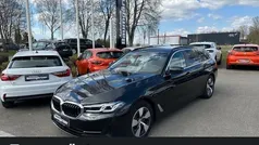 Black sapphire metallic Gebraucht 2023 BMW 520 Kombi | 32.880 € (Guter Preis)