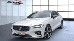 Crystal white (metallic) Gebraucht 2023 Volvo S60 Ultimate Limousine | 34.450 € (Guter Preis)
