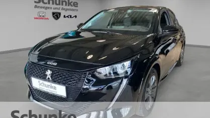 Brugt Peugeot e-208 Allure 100 kW (136 HK) 2023 Sort Hatchback