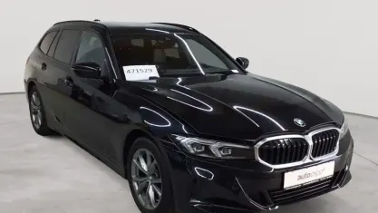 Gebraucht BMW 320 Sport Line 190 PS (139 kW) 2023 Saphirschwarz metallic Kombi